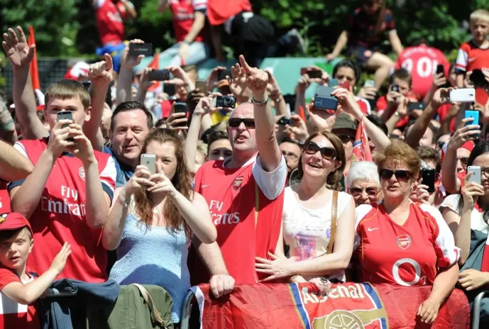Framed Print : Arsenal Champions Parade: Triumphant Celebration through Islington, May 18, 2014