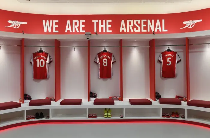 Framed Print : Arsenal Changing Room Before Arsenal vs. Crystal Palace (2021-22)