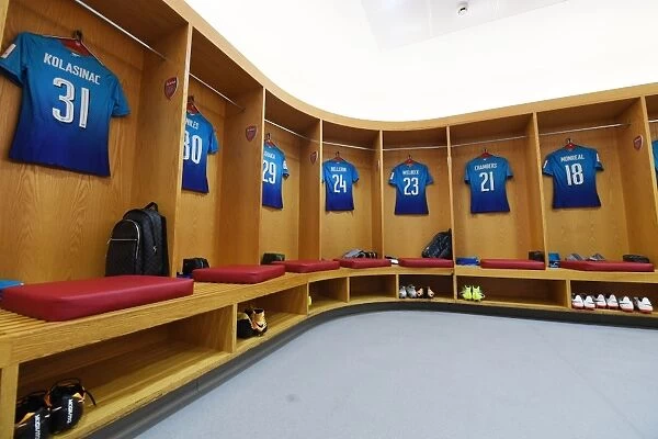 Arsenal Changing Room Before Emirates Cup Match against SL Benfica, 2017
