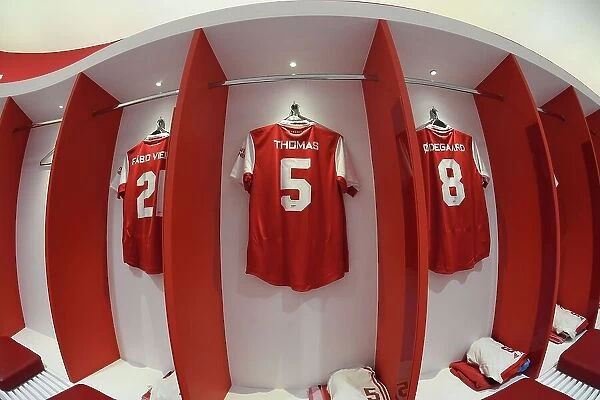 Arsenal Changing Room: Fabio Vieira, Thomas Partey, and Martin Odegaard Ahead of Arsenal vs Juventus (2022-23)