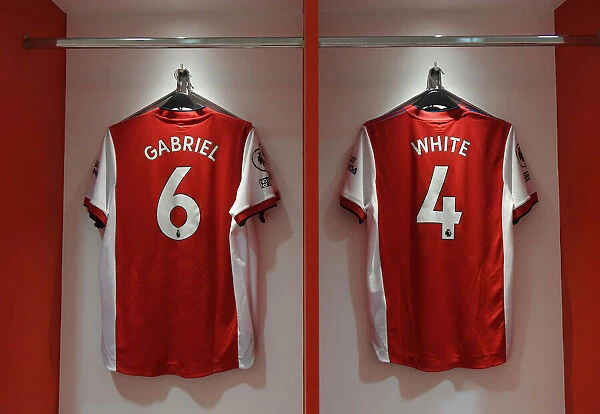 Arsenal Changing Room: Gabriel and Ben White Ahead of Arsenal v Newcastle United (2021-22)