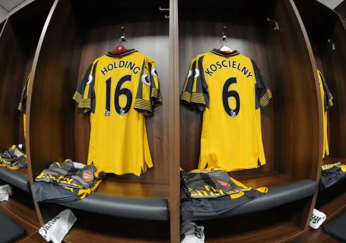 Framed Print : Arsenal Changing Room: Gearing Up for the Leicester City Showdown (2016-17)
