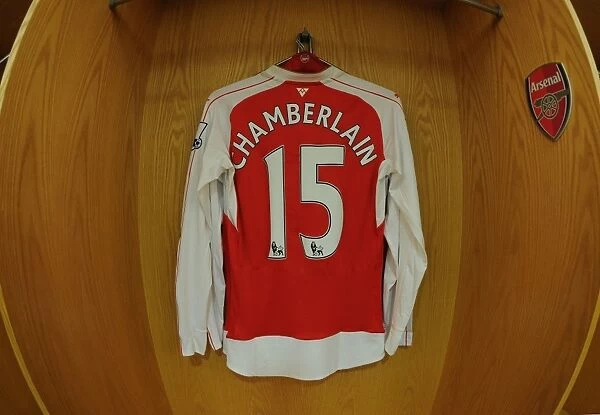 Arsenal Changing Room: Oxlade-Chamberlain's Shirt Before Arsenal vs Sunderland (2015-16)
