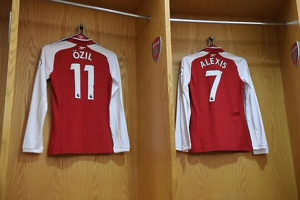 Arsenal Changing Room: Ozil and Sanchez Shirts Before Arsenal vs Manchester United (2017-18)