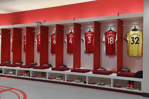 Arsenal Changing Room: Pre-Match Focus before Arsenal vs Newcastle United (Premier League 2021-22)