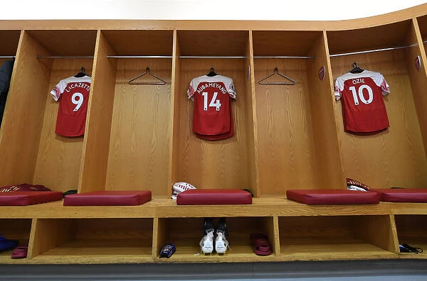 Arsenal Changing Room: Pre-Match Focus vs. Liverpool (2018-19)