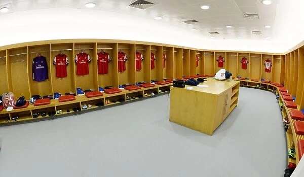 Arsenal Changing Room: Pre-Match Focus vs Borussia Dortmund (UEFA Champions League, 2013)