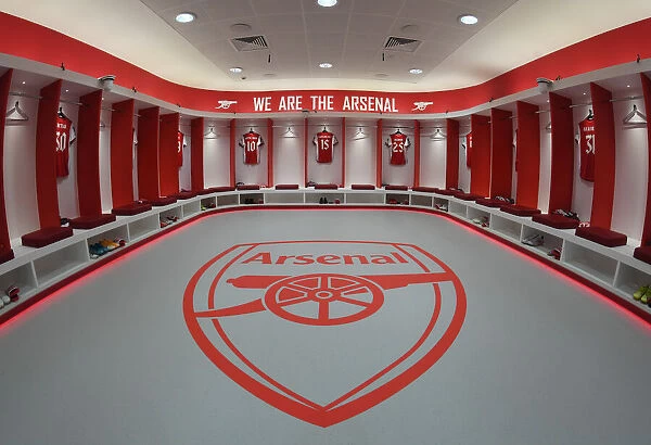 Arsenal Changing Room: Pre-Match Huddle before Arsenal vs Leeds United (Carabao Cup 2021-22)