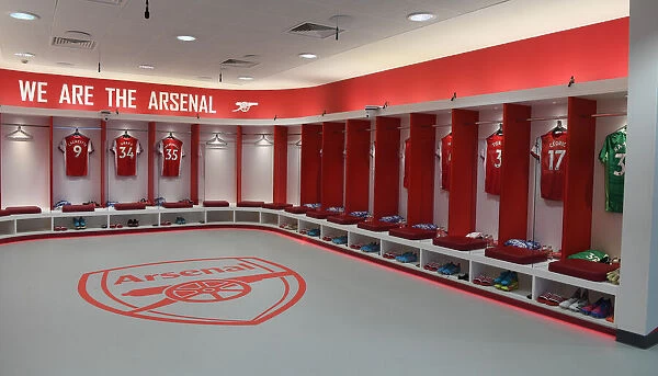 Arsenal Changing Room: Pre-Match Preparation vs. Wolverhampton Wanderers, Premier League 2021-22
