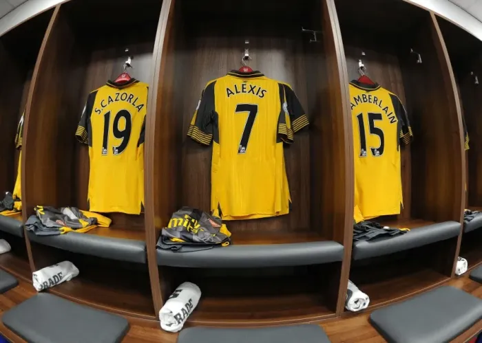 Framed Print : Arsenal Changing Room: Preparing for the Leicester City Showdown (2016-17)