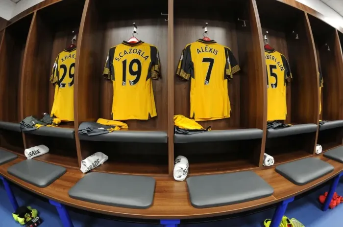 Framed Print : Arsenal Changing Room: Preparing for the Leicester City Showdown (2016-17) Framed Print : Arsenal Changing Room: Preparing for the Leicester City Showdown (2016-17)