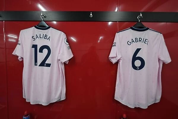 Arsenal Changing Room: Saliba and Gabriel's Shirts Before Crystal Palace Clash (2022-23)