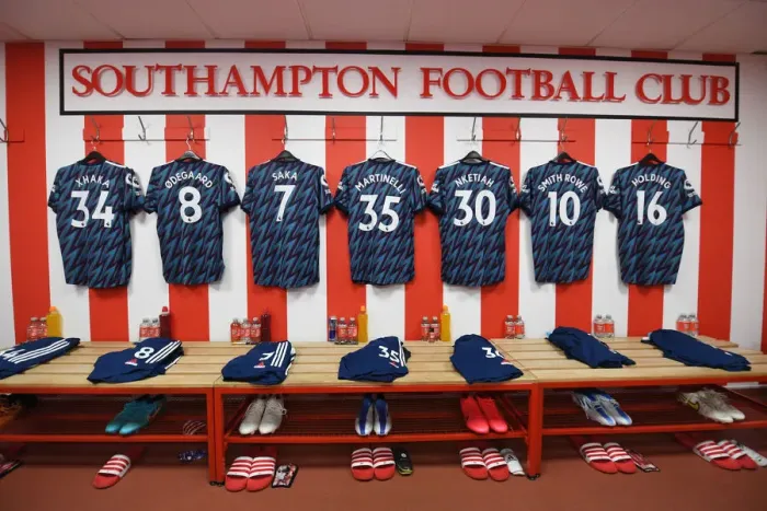 Framed Print : Arsenal Changing Room Before Southampton Clash - Premier League 2021-22