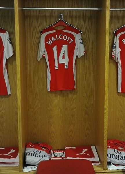 Arsenal Changing Room: Theo Walcott Prepares for Arsenal v Burnley (2014 / 15)