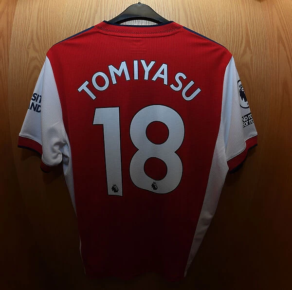 Arsenal Changing Room: Tomiyasu's Shirt Ready for Arsenal vs. Norwich City (Premier League 2021-22)