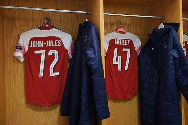 Arsenal Changing Room: Tyreece John-Jules and Zech Medley Prepare for Arsenal v Qarabag (UEFA Europa League, Group E)