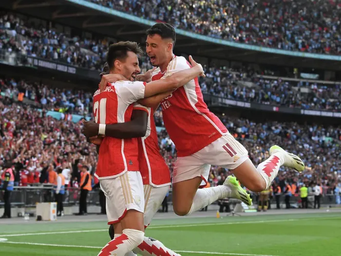 Framed Print : Arsenal Clinch Community Shield: Fabio Vieira's Penalty Secures Dramatic Victory over Manchester City (2023-24) Framed Print : Arsenal Clinch Community Shield: Fabio Vieira's Penalty Secures Dramatic Victory over Manchester City (2023-24)