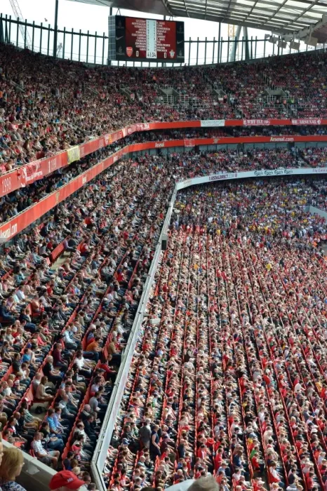 Framed Print : Arsenal Crushes Southampton 6-1: A Thrilling Premier League Victory at Emirates Stadium