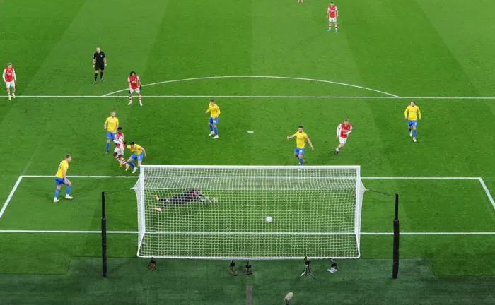Framed Print : Arsenal Crushes Sunderland 4-0 in Carabao Cup Quarterfinals: Eddie Nketiah Scores Hat-trick Framed Print : Arsenal Crushes Sunderland 4-0 in Carabao Cup Quarterfinals: Eddie Nketiah Scores Hat-trick