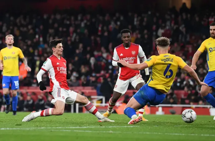 Framed Print : Arsenal Crushes Sunderland 5-0 in Carabao Cup Quarterfinals