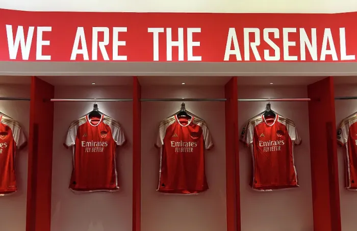 Framed Print : Arsenal Dressing Room: Pre-Match Focus against Crystal Palace (2023-24)