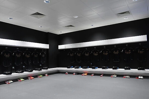 Arsenal Dressing Room: Pre-Match Focus against West Ham United (Premier League, 2022-23)