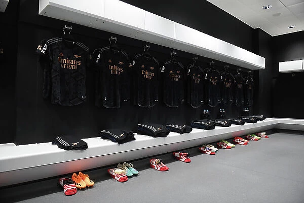 Arsenal Dressing Room: Pre-Match Preparation against West Ham United (Premier League 2022-23)