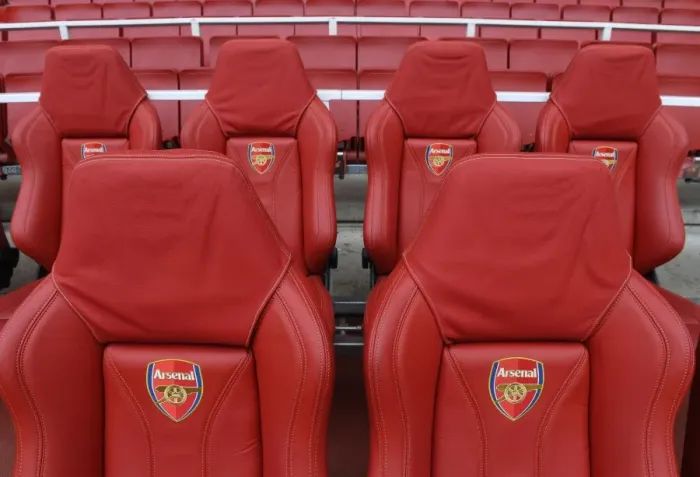 Framed Print : Arsenal Dugout: Pre-Match Atmosphere at Emirates Stadium (Premier League 2017-18: Arsenal vs Leicester City)
