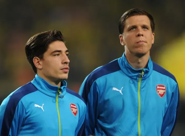 Framed Print : Arsenal Duo Hector Bellerin and Wojciech Szczesny Before UEFA Champions League Clash vs Borussia Dortmund