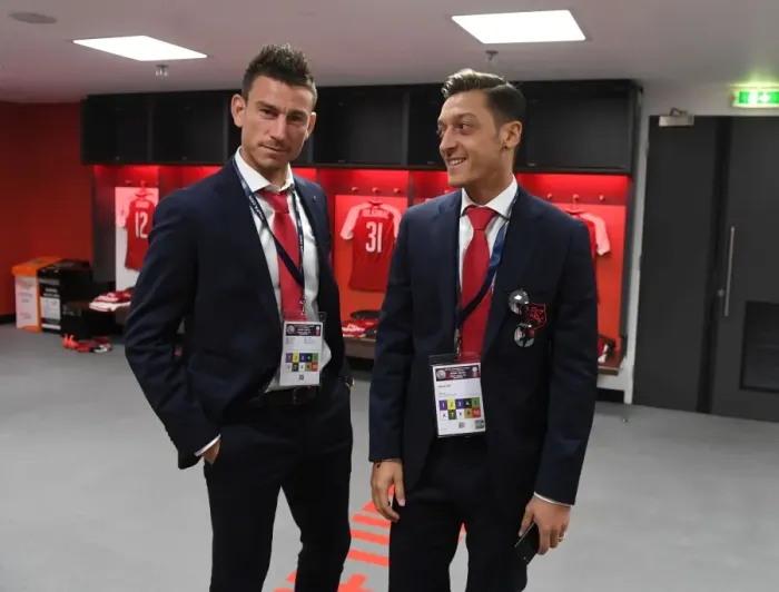 Framed Print : Arsenal Duo Koscielny and Ozil: Pre-Match Focus in Arsenal Changing Room (FA Community Shield 2017 vs Chelsea)
