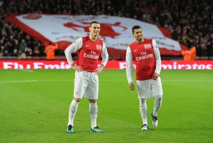 Framed Print : Arsenal Duo: Thomas Vermaelen and Andre Santos Before Arsenal v Fulham, Premier League 2011-12 Framed Print : Arsenal Duo: Thomas Vermaelen and Andre Santos Before Arsenal v Fulham, Premier League 2011-12