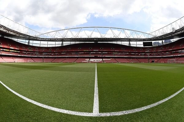 Arsenal at Emirates Stadium: Arsenal vs Everton, Premier League (2016-17)
