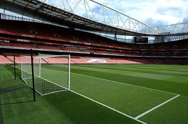 Arsenal at Emirates Stadium: Battle against Norwich City (2015-16 Premier League)