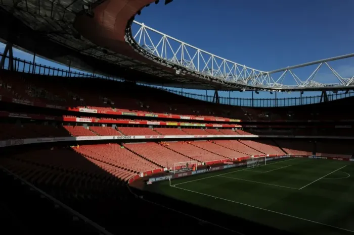 Framed Print : Arsenal at Emirates Stadium: FA Cup Fourth Round Clash Against Burnley
