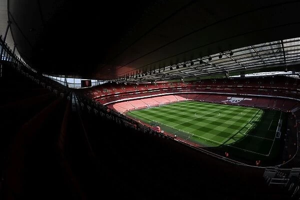 Arsenal at Emirates Stadium: Pre-Match Excitement vs. Watford (2015-16)