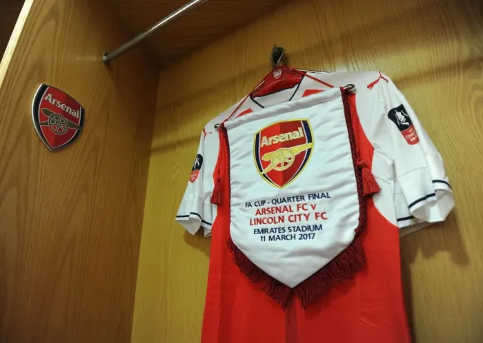 Framed Print : Arsenal FA Cup Quarter-Final: Pride of the Pennant