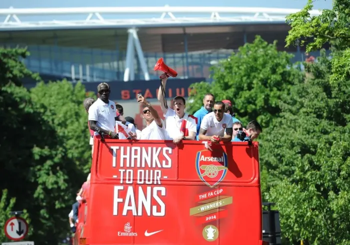 Framed Print : Arsenal FA Cup Victory: Celebrating with the Trophy in London, 2014