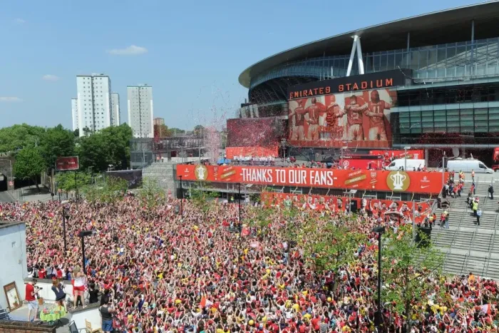 Framed Print : Arsenal FA Cup Victory Parade: Celebrating with the Trophy at Emirates Stadium (2014) Framed Print : Arsenal FA Cup Victory Parade: Celebrating with the Trophy at Emirates Stadium (2014)