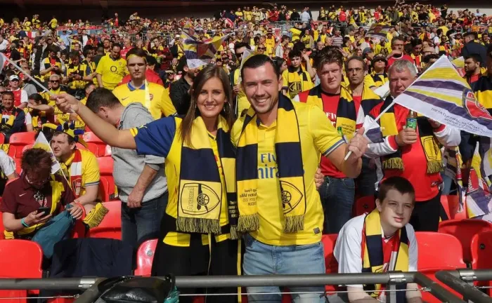 Framed Print : Arsenal FA Cup Victory: Triumphant Fans Celebrate at Wembley (4-0 vs Aston Villa, May 2015)