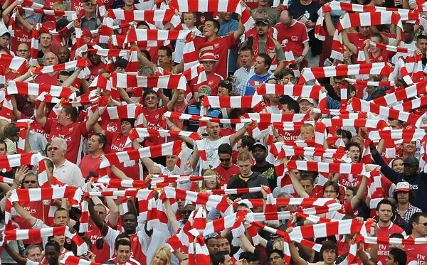 Arsenal fans. Arsenal 4:1 Portsmouth, Barclays Premier League