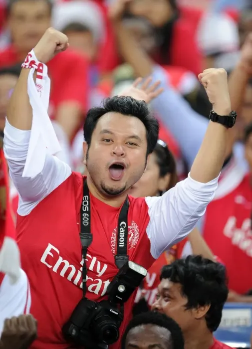 Framed Print : Arsenal Fans in Action: Malaysia XI vs Arsenal (2012-13)