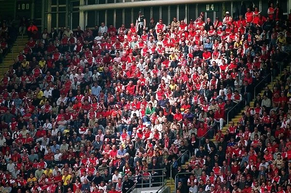 Arsenal fans. Arsenal 2: 0 Chelsea. The AXA F