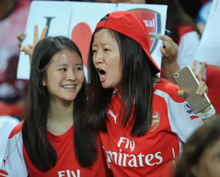 Framed Print : Arsenal fans. Arsenal 4: 0 Singapore XI. Barclays Asia Tour. Singapore, 15 / 7 / 15. Credit Framed Print : Arsenal fans. Arsenal 4: 0 Singapore XI. Barclays Asia Tour. Singapore, 15 / 7 / 15. Credit