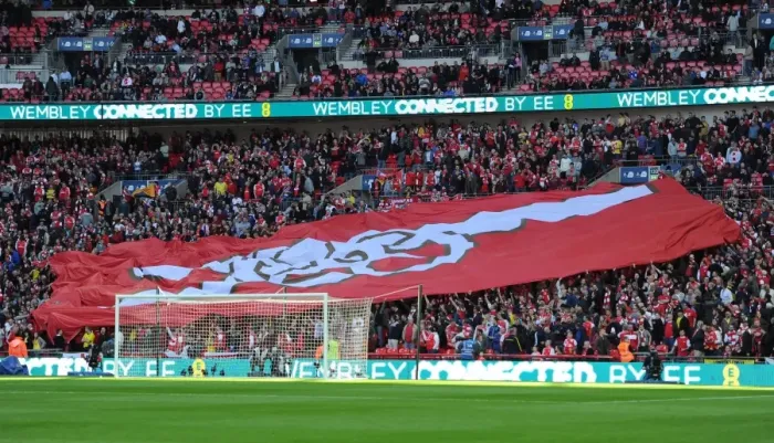 Framed Print : Arsenal fans with a banner before the match Arsenal 2: 1 Reading, after extra time Framed Print : Arsenal fans with a banner before the match Arsenal 2: 1 Reading, after extra time