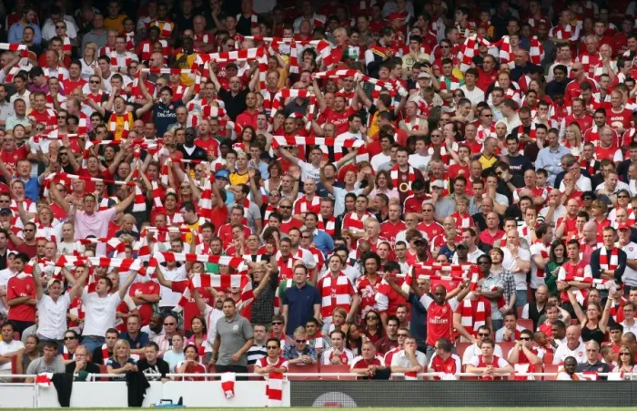 Framed Print : Arsenal Fans Celebrate 4:1 Victory Over Portsmouth in the Barclays Premier League at Emirates Stadium