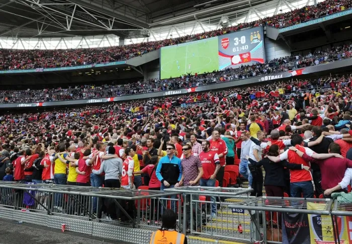 Framed Print : Arsenal Fans Celebrate FA Community Shield Victory