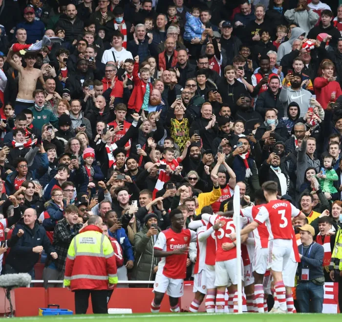 Framed Print : Arsenal Fans Celebrate First Goal Against Manchester City (2021-22)