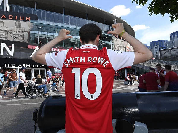 Arsenal Fans Donning New Shirts Ahead of Arsenal v Everton Premier League Clash at Emirates Stadium (2021-22)