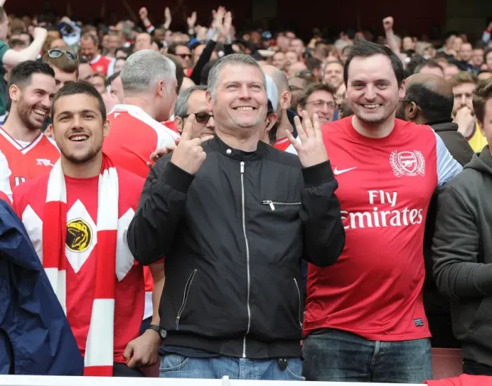 Framed Print : Arsenal Fans at Emirates Stadium: Passionate Moments from the Arsenal vs. Aston Villa Match, Premier League 2015-16