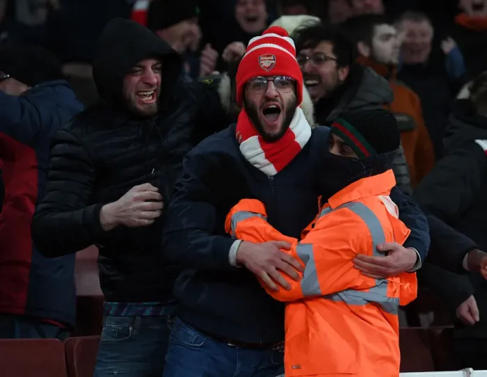 Framed Print : Arsenal Fans Euphoria: Celebrating a Memorable Second Goal vs. Wolverhampton Wanderers, Premier League 2021-22